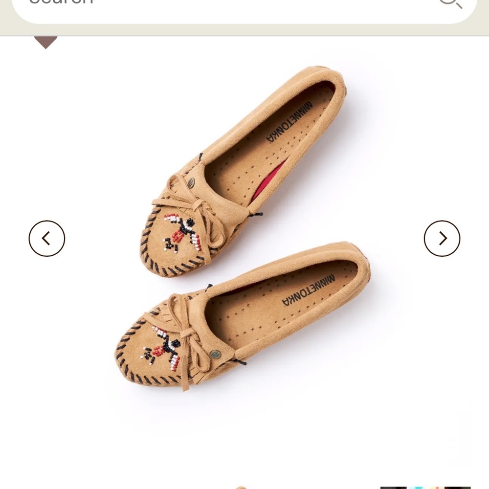 Minnetonka Thunderbird Taupe Moccasins 7.5 NWT New